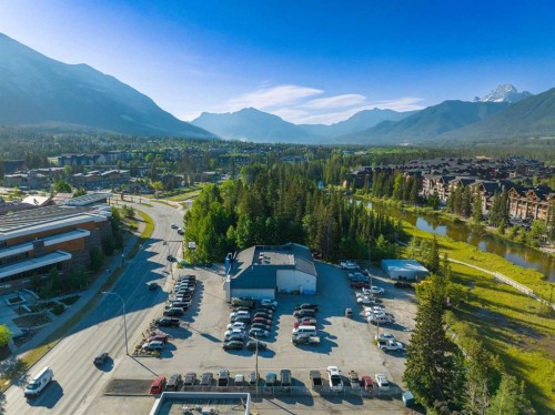 707 Railway Avenue, Canmore, AB 