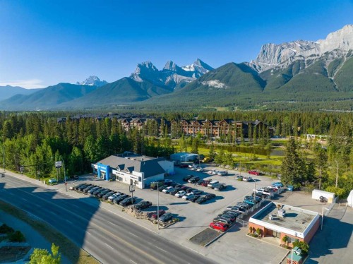 707 Railway Avenue, Canmore, AB 