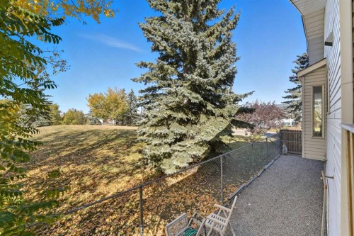 31 Applegrove Crescent Se, Calgary, AB - Outdoor
