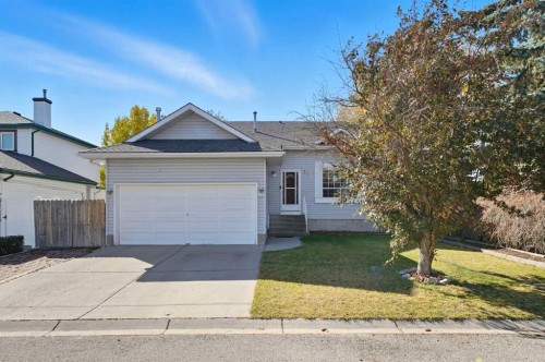 31 Applegrove Crescent Se, Calgary, AB - Outdoor