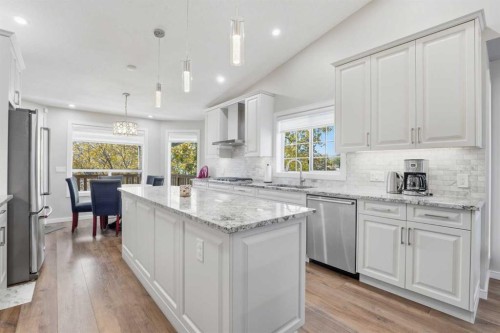 31 Applegrove Crescent Se, Calgary, AB - Indoor Photo Showing Kitchen With Upgraded Kitchen