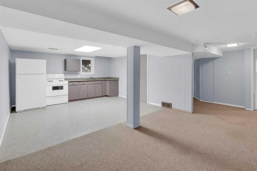 2412 22 Street Nw, Calgary, AB - Indoor