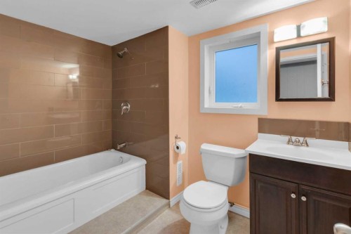 2412 22 Street Nw, Calgary, AB - Indoor Photo Showing Bathroom