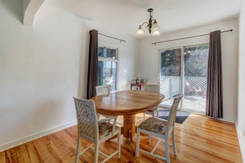 2412 22 Street Nw, Calgary, AB - Indoor Photo Showing Dining Room