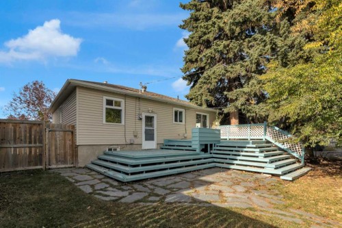 2412 22 Street Nw, Calgary, AB - Outdoor