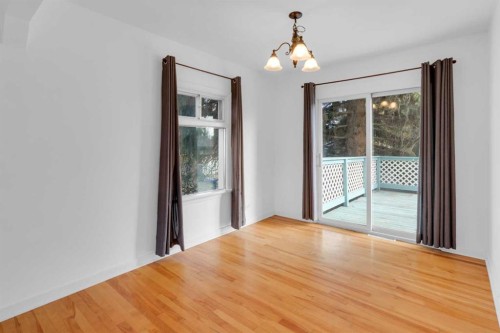 2412 22 Street Nw, Calgary, AB - Indoor Photo Showing Other Room