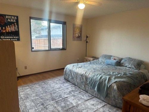 5119 51 Ave, Caroline, AB - Indoor Photo Showing Bedroom