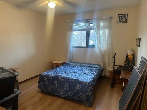 5119 51 Ave, Caroline, AB - Indoor Photo Showing Bedroom