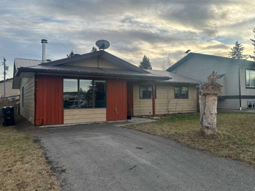 5119 51 Ave, Caroline, AB - Outdoor