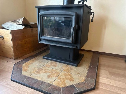 5119 51 Ave, Caroline, AB - Indoor Photo Showing Other Room