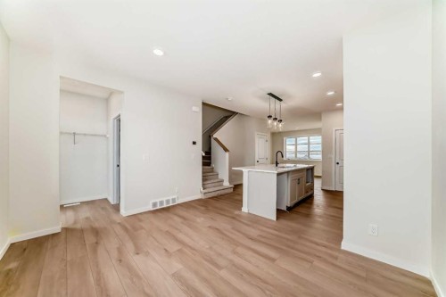 19750 Sheriff King Street Sw, Calgary, AB - Indoor Photo Showing Other Room