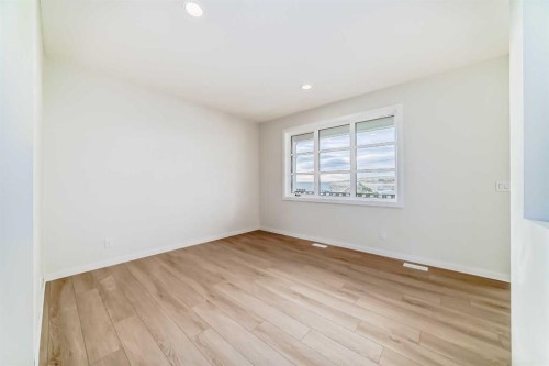 19750 Sheriff King Street Sw, Calgary, AB - Indoor Photo Showing Other Room
