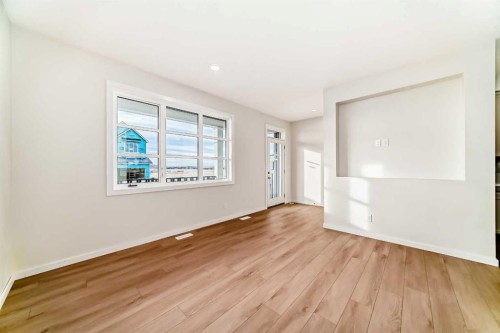 19750 Sheriff King Street Sw, Calgary, AB - Indoor Photo Showing Other Room