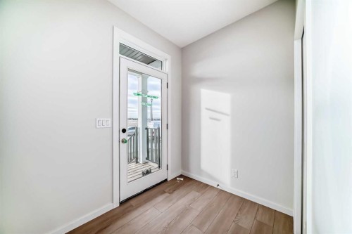 19750 Sheriff King Street Sw, Calgary, AB - Indoor Photo Showing Other Room
