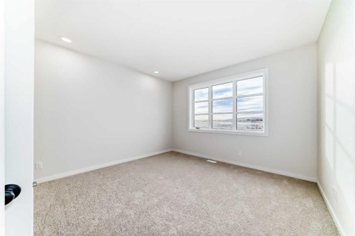 19750 Sheriff King Street Sw, Calgary, AB - Indoor Photo Showing Other Room