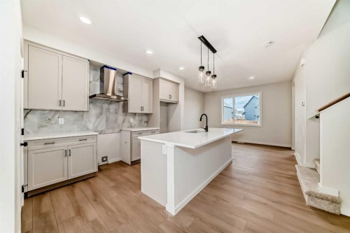 19750 Sheriff King Street Sw, Calgary, AB - Indoor Photo Showing Kitchen