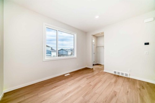 19750 Sheriff King Street Sw, Calgary, AB - Indoor Photo Showing Other Room