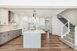 33 Royston Grove NW Calgary, AB T3L 0M3
