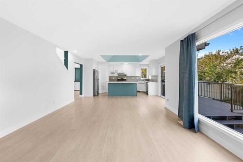 30 Hidden Circle Nw, Calgary, AB - Indoor Photo Showing Other Room