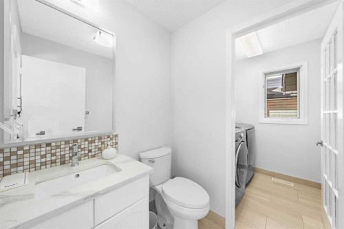 30 Hidden Circle Nw, Calgary, AB - Indoor