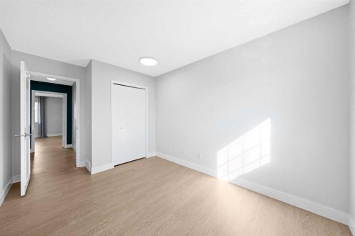 30 Hidden Circle Nw, Calgary, AB - Indoor Photo Showing Other Room