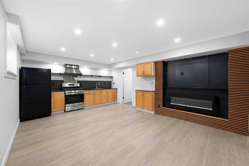 30 Hidden Circle Nw, Calgary, AB - Indoor