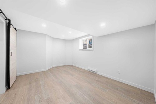 30 Hidden Circle Nw, Calgary, AB - Indoor Photo Showing Other Room