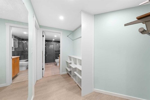 30 Hidden Circle Nw, Calgary, AB - Indoor Photo Showing Other Room