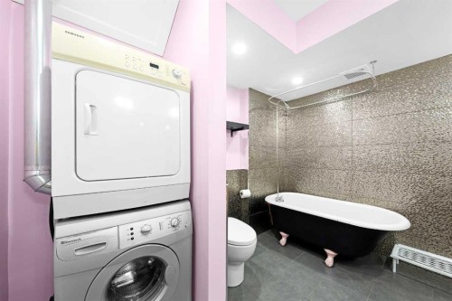 30 Hidden Circle Nw, Calgary, AB - Indoor Photo Showing Laundry Room