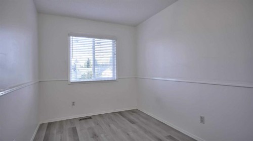 160 Riverstone Crescent Se, Calgary, AB - Indoor Photo Showing Other Room