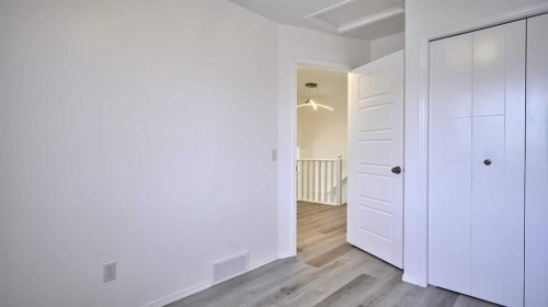 160 Riverstone Crescent Se, Calgary, AB - Indoor Photo Showing Other Room