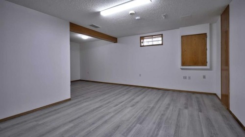 160 Riverstone Crescent Se, Calgary, AB - Indoor Photo Showing Other Room