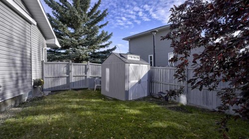 160 Riverstone Crescent Se, Calgary, AB - Outdoor