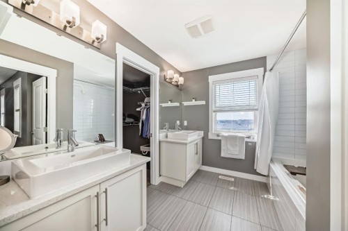 288 Rainbow Falls Green, Chestermere, AB - Indoor