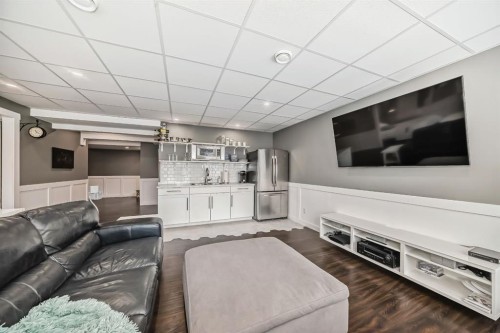 288 Rainbow Falls Green, Chestermere, AB - Indoor