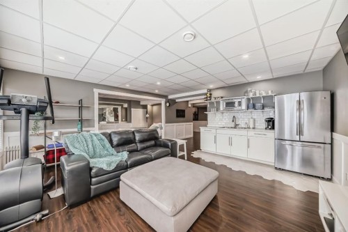 288 Rainbow Falls Green, Chestermere, AB - Indoor