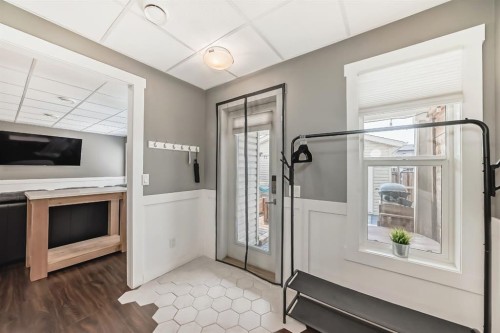 288 Rainbow Falls Green, Chestermere, AB - Indoor Photo Showing Other Room