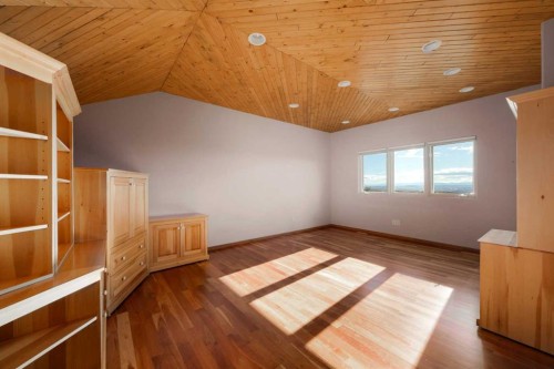 290254 96 Street West, Rural Foothills County, AB - Indoor Photo Showing Other Room