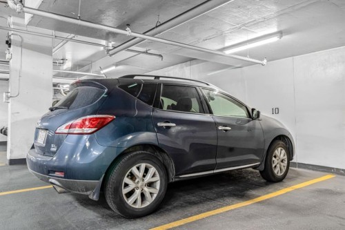 607-301 10 Street Nw, Calgary, AB - Indoor Photo Showing Garage
