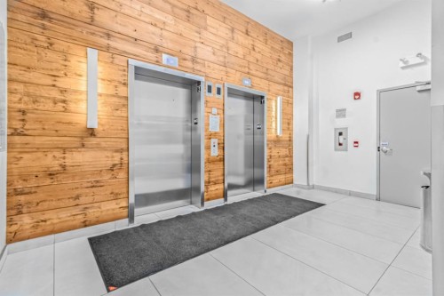 607-301 10 Street Nw, Calgary, AB - Indoor Photo Showing Other Room