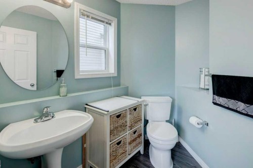 14 Everglen Manor Sw, Calgary, AB - Indoor Photo Showing Bathroom
