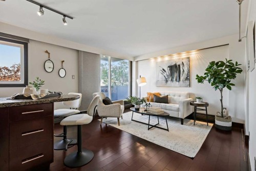 302-1709 19 Avenue Sw, Calgary, AB - Indoor Photo Showing Living Room