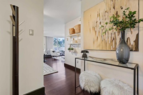 302-1709 19 Avenue Sw, Calgary, AB - Indoor