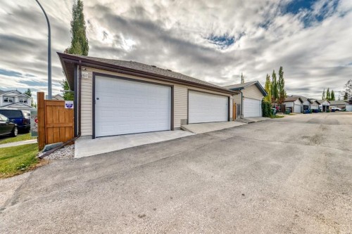 182 Sunset Heights, Cochrane, AB - Outdoor