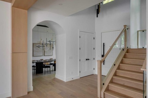 3444 Lane Crescent Sw, Calgary, AB - Indoor Photo Showing Other Room