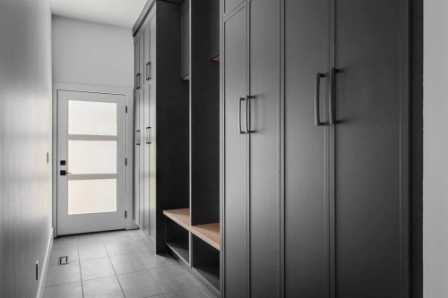 3444 Lane Crescent Sw, Calgary, AB - Indoor Photo Showing Other Room