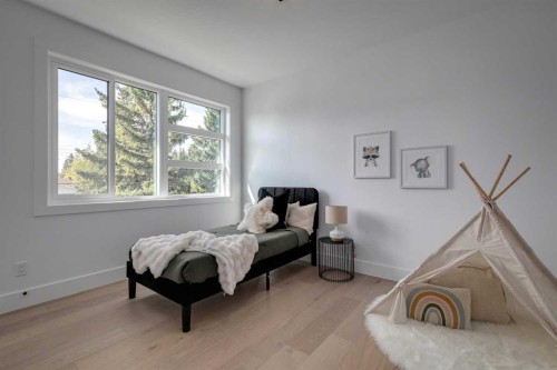 3444 Lane Crescent Sw, Calgary, AB - Indoor Photo Showing Bedroom