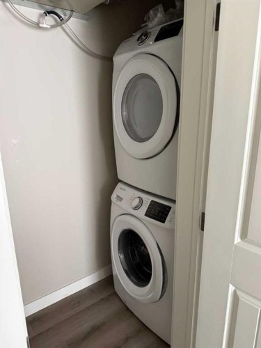 203-100 Auburn  Meadows Common Se, Calgary, AB - Indoor Photo Showing Laundry Room