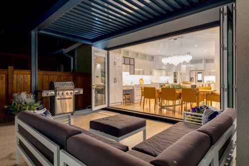 134 6 Avenue Nw, Calgary, AB - Indoor