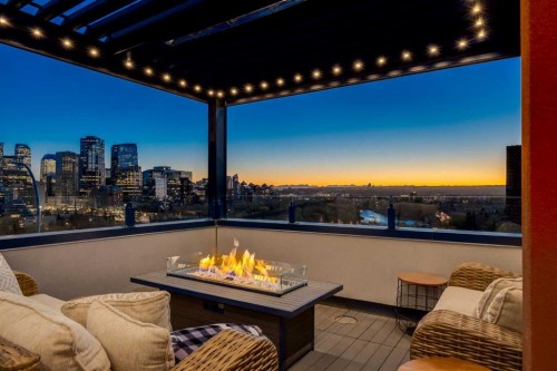 134 6 Avenue Nw, Calgary, AB - Outdoor With View